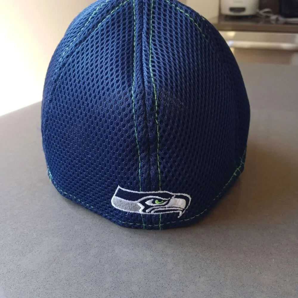 Seattle Seahawks Navy Blue New Era 39Thirty S/M Cap Hat